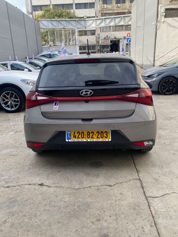 יונדאי i20