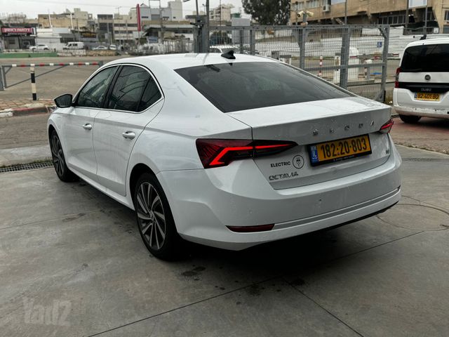 סקודה אוקטביה