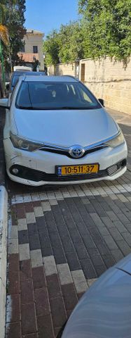 טויוטה אוריס
