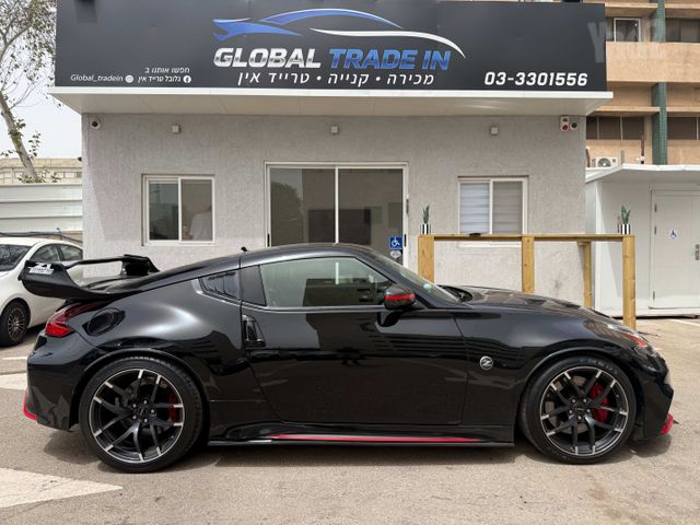 ניסאן 370Z