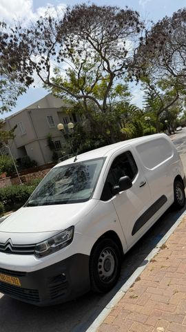 מודעת רכב סיטרואן ברלינגו