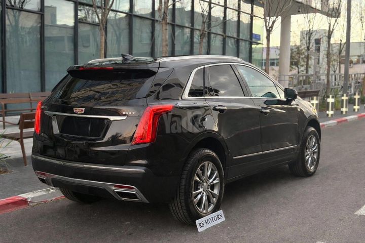 קאדילק XT5