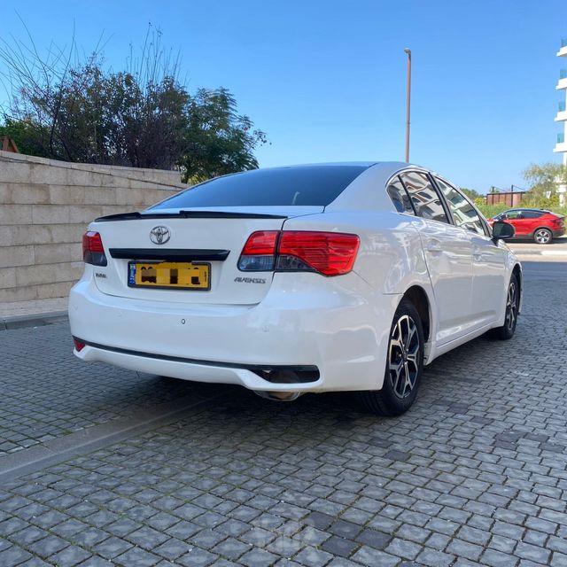 טויוטה קורולה