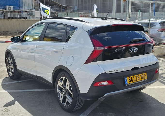 יונדאי באיון