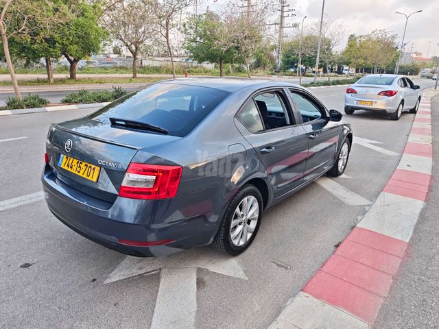 סקודה אוקטביה