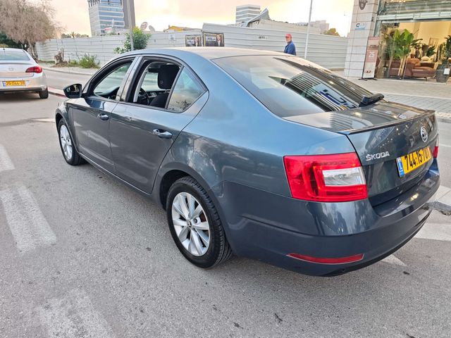 סקודה אוקטביה
