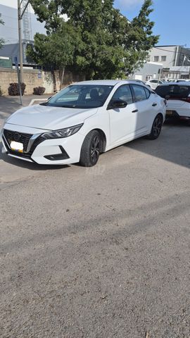 ניסאן סנטרה
