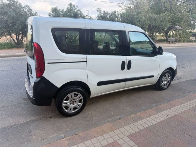 פיאט דובלו