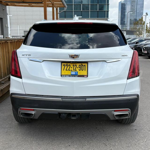 קאדילק XT5