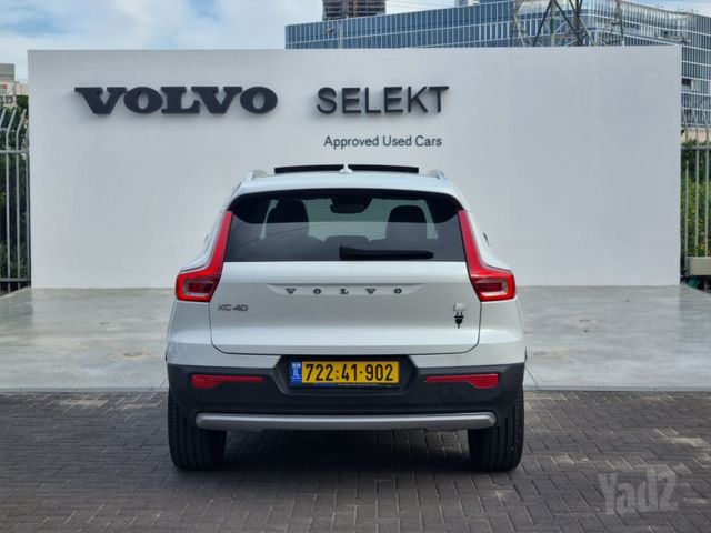 וולוו XC40