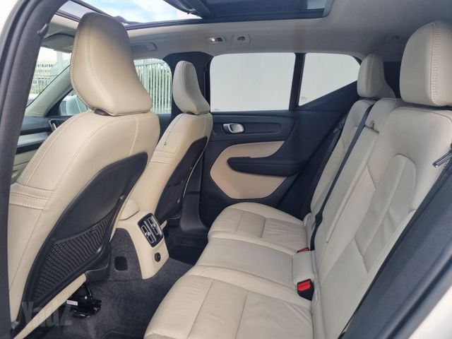 וולוו XC40