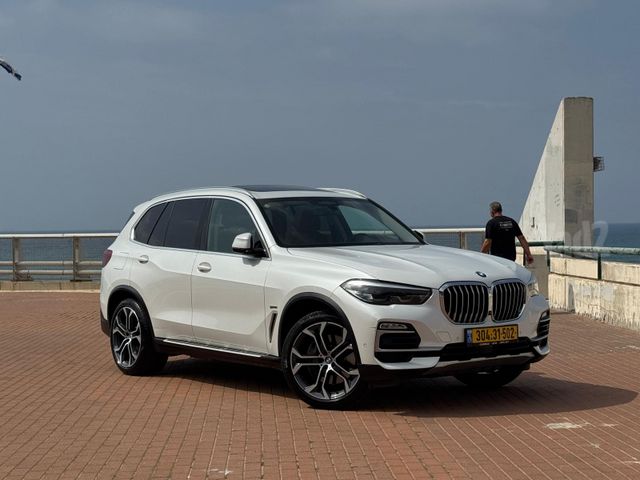 ב מ וו X5