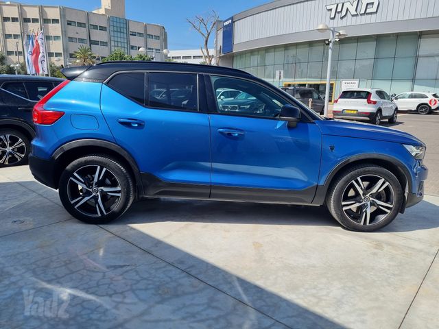 מודעת רכב וולוו XC40 1