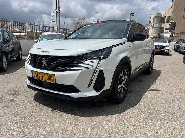 פיג'ו 3008