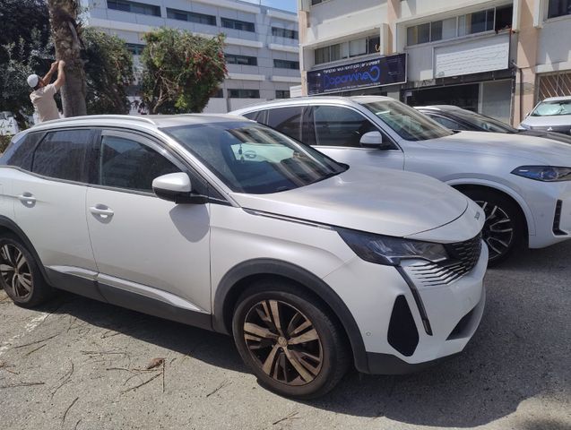 פיג'ו 3008