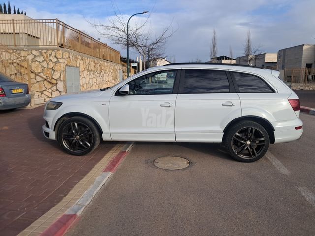 מודעת רכב אאודי Q7