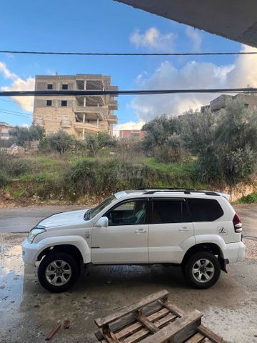 טויוטה לנד קרוזר