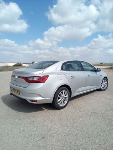 רנו מגאן