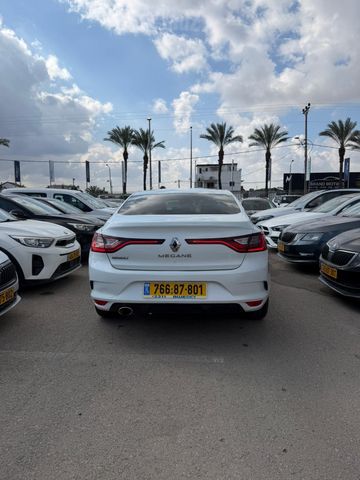 רנו מגאן