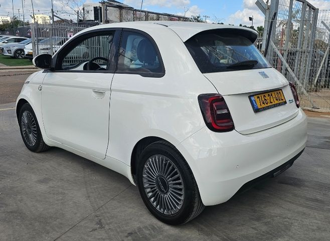 מודעת רכב פיאט 500E