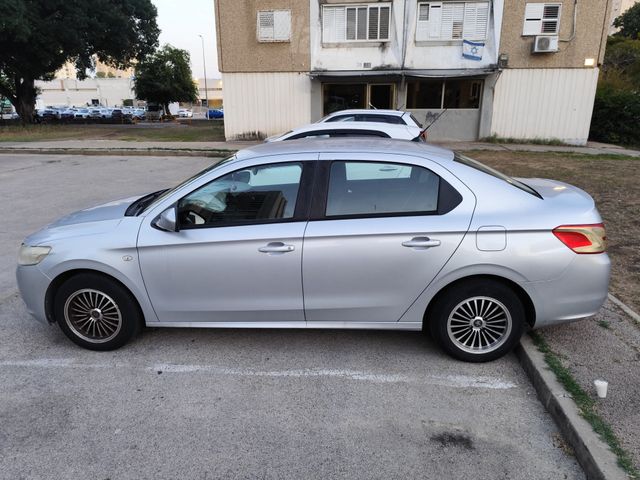 מודעת רכב פיג'ו 301