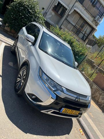 מודעת רכב מיצובישי אאוטלנדר