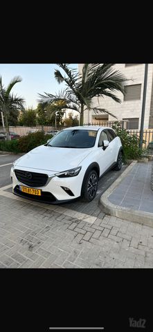 מודעת רכב מאזדה CX-3