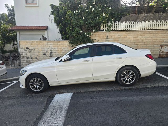 מרצדס-בנץ C-class