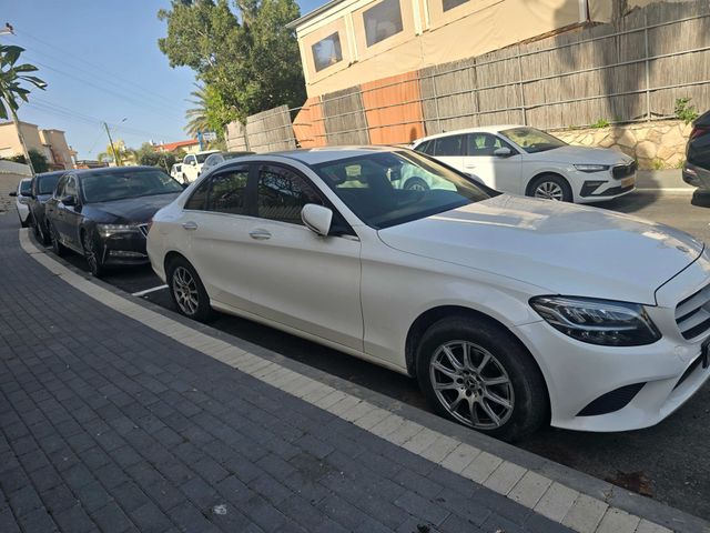 מרצדס-בנץ C-class