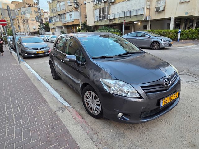 טויוטה אוריס