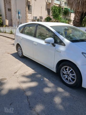 מודעת רכב טויוטה פריוס פלוס