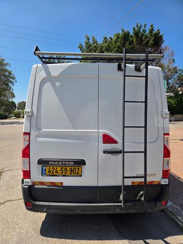 רנו מאסטר