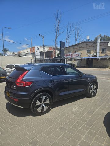 מודעת רכב וולוו XC40 1