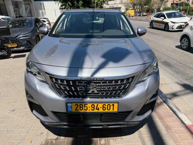 פיג'ו 3008