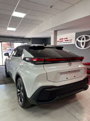 טויוטה C-HR