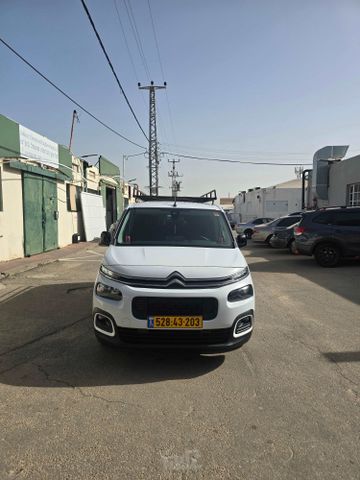 מודעת רכב סיטרואן ברלינגו