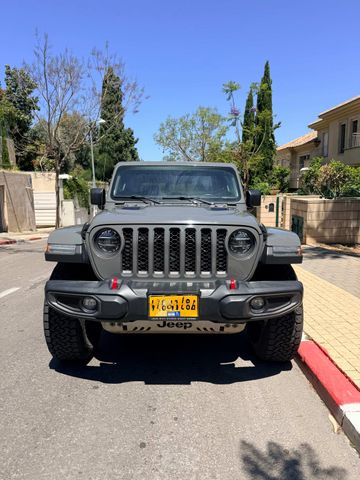 ג'יפ גלדיאטור