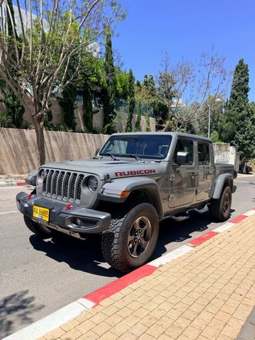 מודעת רכב ג'יפ גלדיאטור