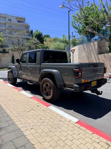 ג'יפ גלדיאטור