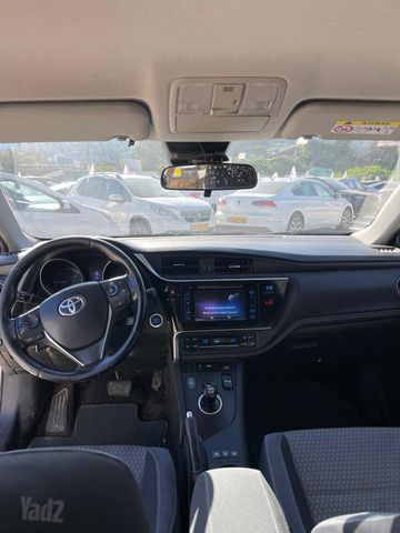 טויוטה אוריס