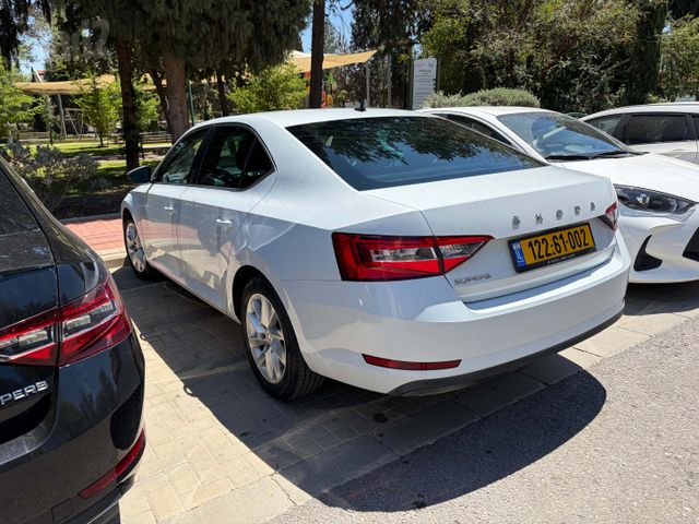 סקודה סופרב