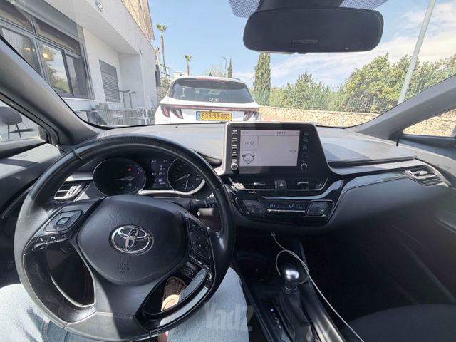 טויוטה C-HR