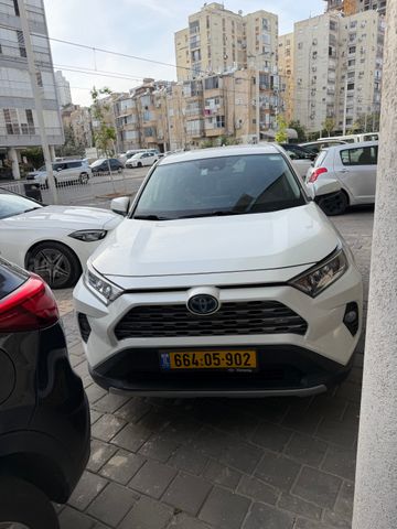 טויוטה RAV4