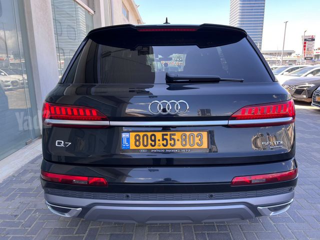 אאודי Q7