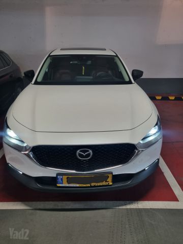 מודעת רכב מאזדה CX-30