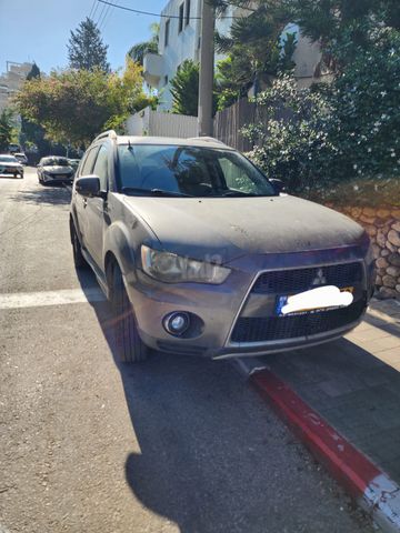 מיצובישי אאוטלנדר