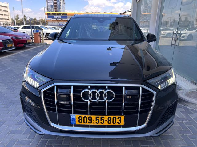 אאודי Q7