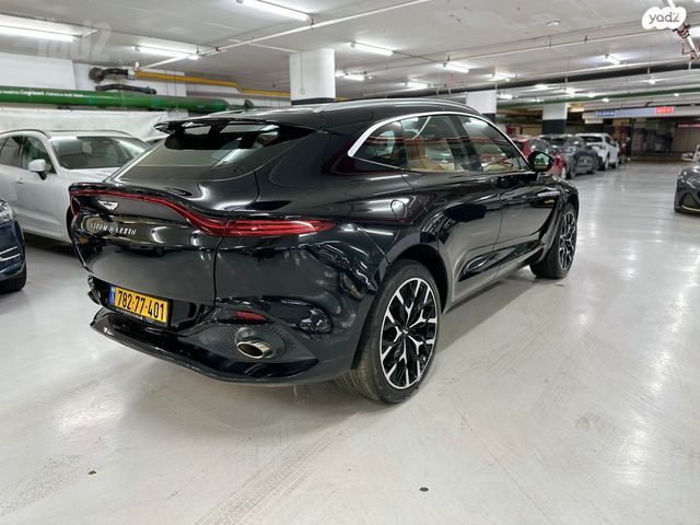 אסטון מרטין DBX