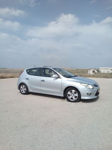 יונדאי i30