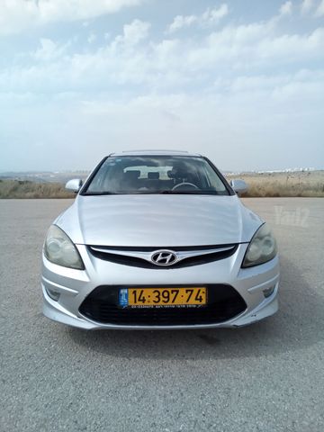 יונדאי i30
